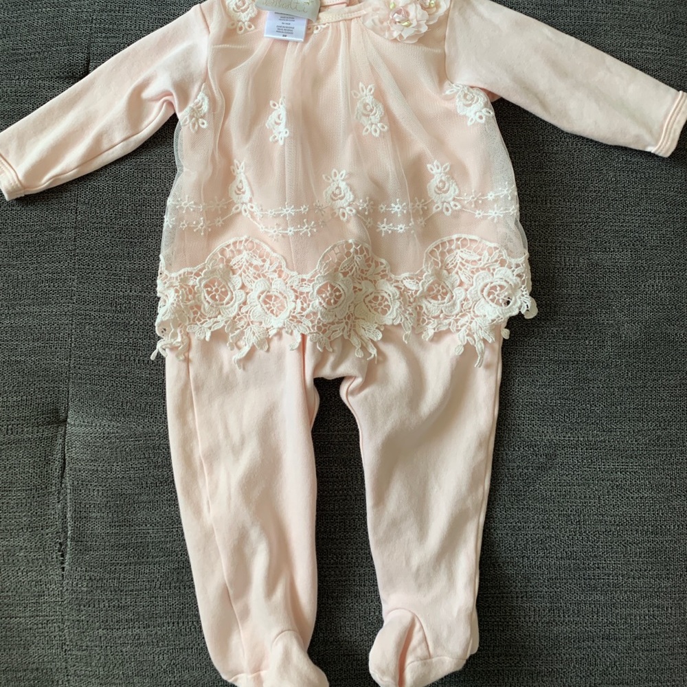 Biscotti Outfit